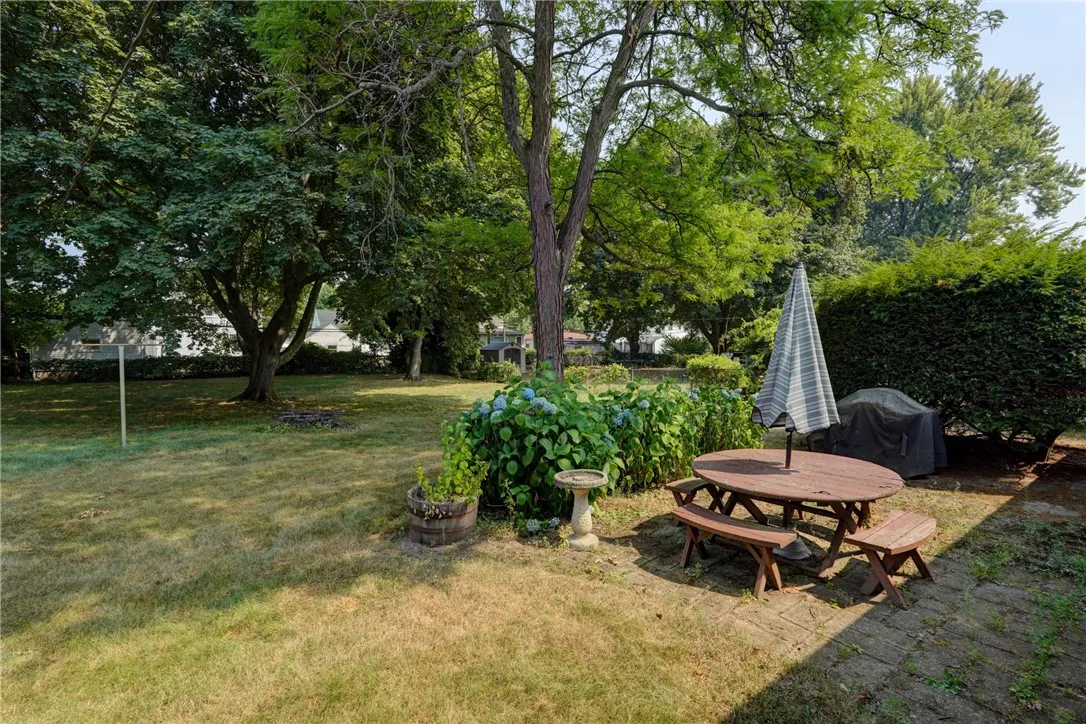 24 Sandstone Drive, Greece, New York 14616, Greece, New York 14616, 3 Bedrooms Bedrooms, 7 Rooms Rooms,1 BathroomBathrooms,Residential,Closed,24 Sandstone Drive, Greece, New York 14616,0,R1630239