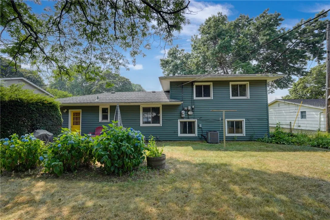 24 Sandstone Drive, Greece, New York 14616, Greece, New York 14616, 3 Bedrooms Bedrooms, 7 Rooms Rooms,1 BathroomBathrooms,Residential,Closed,24 Sandstone Drive, Greece, New York 14616,0,R1630239