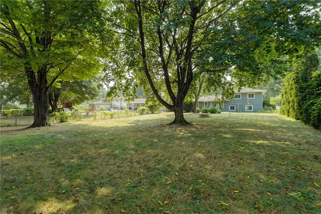 24 Sandstone Drive, Greece, New York 14616, Greece, New York 14616, 3 Bedrooms Bedrooms, 7 Rooms Rooms,1 BathroomBathrooms,Residential,Closed,24 Sandstone Drive, Greece, New York 14616,0,R1630239