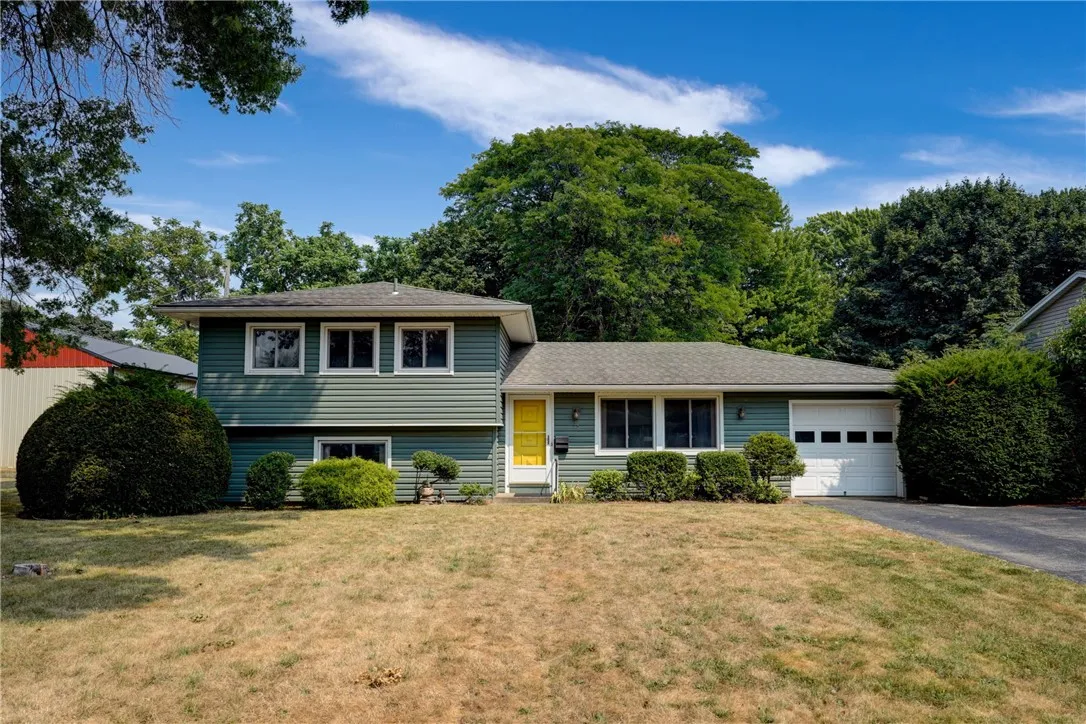 24 Sandstone Drive, Greece, New York 14616, Greece, New York 14616, 3 Bedrooms Bedrooms, 7 Rooms Rooms,1 BathroomBathrooms,Residential,Closed,24 Sandstone Drive, Greece, New York 14616,0,R1630239