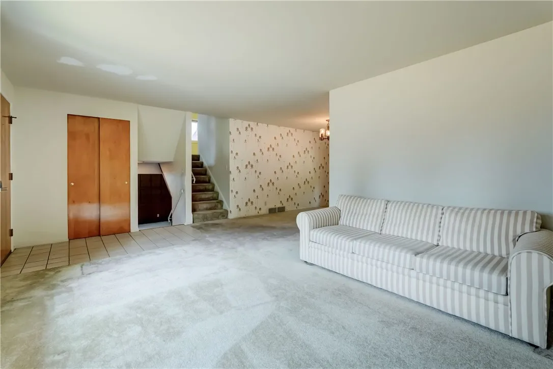 24 Sandstone Drive, Greece, New York 14616, Greece, New York 14616, 3 Bedrooms Bedrooms, 7 Rooms Rooms,1 BathroomBathrooms,Residential,Closed,24 Sandstone Drive, Greece, New York 14616,0,R1630239