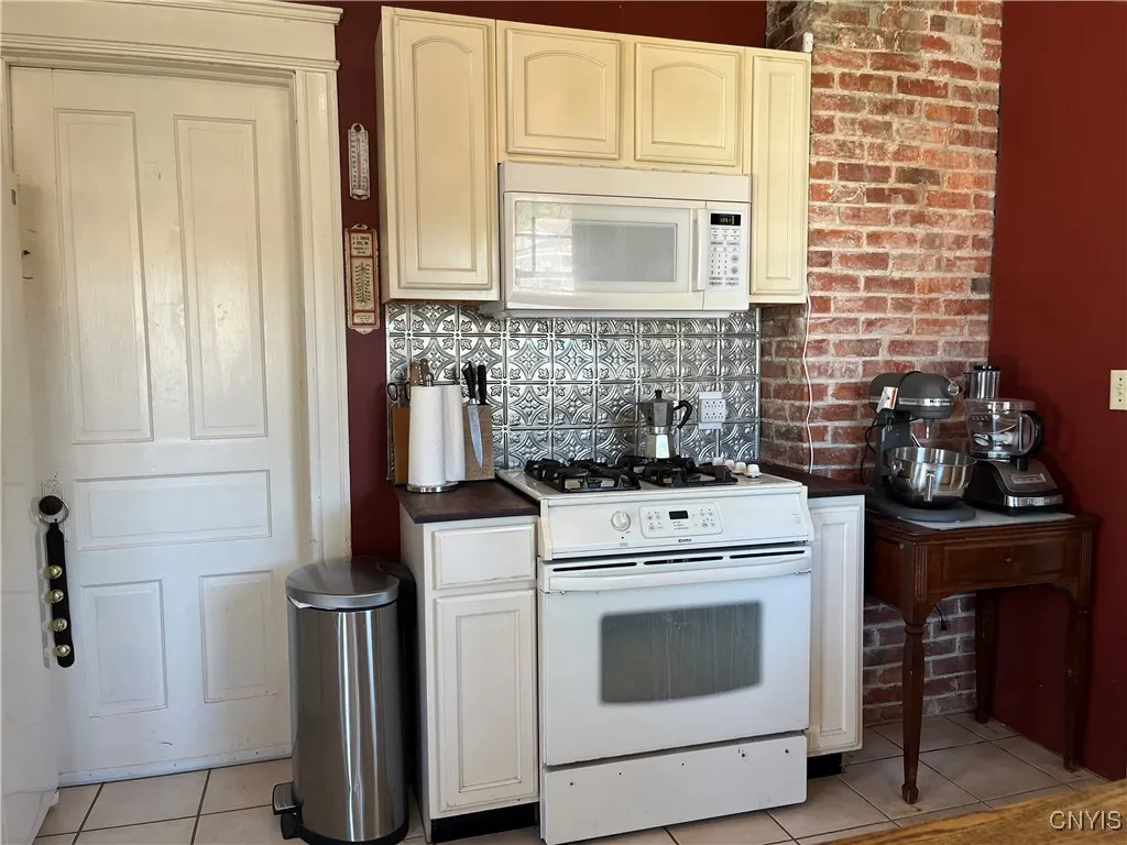 362 South 4th Street, Fulton, New York 13069, Fulton, New York 13069, 4 Bedrooms Bedrooms, 13 Rooms Rooms,1 BathroomBathrooms,Residential,Closed,362 South 4th Street, Fulton, New York 13069,0,S1629852