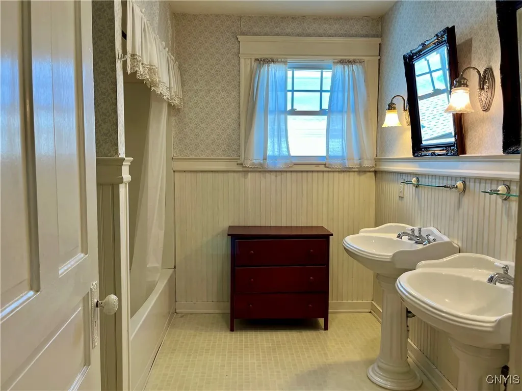 362 South 4th Street, Fulton, New York 13069, Fulton, New York 13069, 4 Bedrooms Bedrooms, 13 Rooms Rooms,1 BathroomBathrooms,Residential,Closed,362 South 4th Street, Fulton, New York 13069,0,S1629852