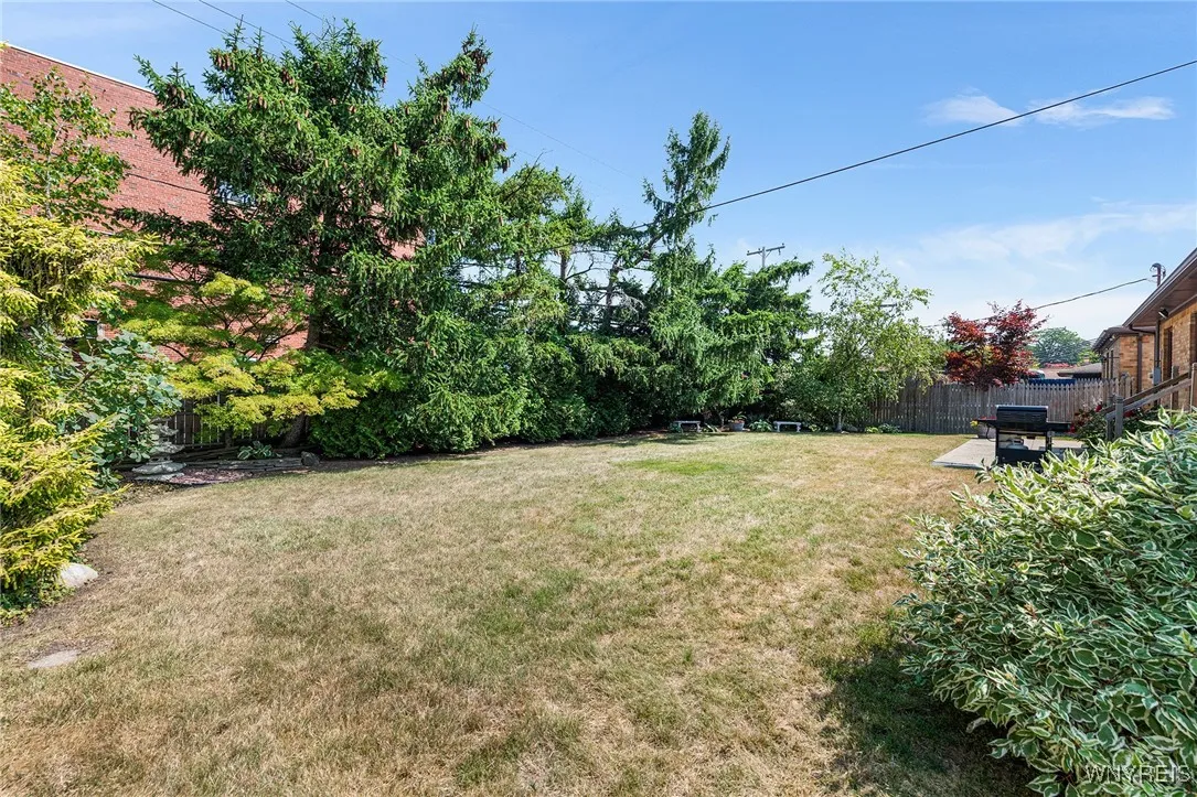 624 Woodland Drive, Tonawanda, New York 14223, Tonawanda, New York 14223, 3 Bedrooms Bedrooms, 11 Rooms Rooms,3 BathroomsBathrooms,Residential,For Sale,624 Woodland Drive, Tonawanda, New York 14223,B1630175