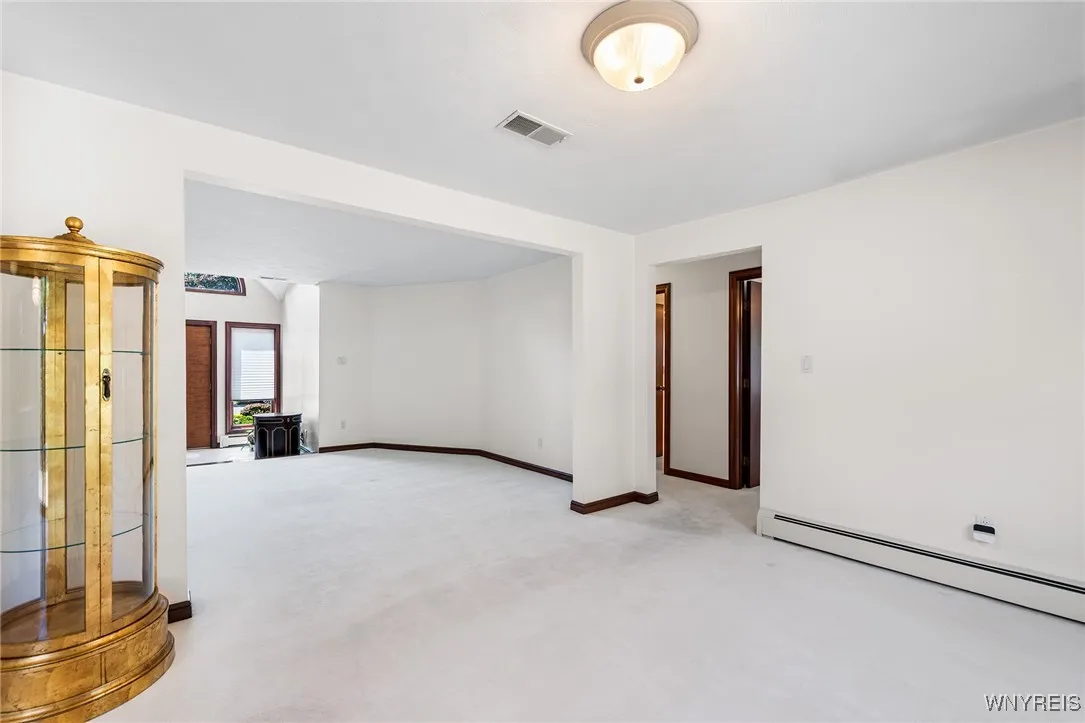 624 Woodland Drive, Tonawanda, New York 14223, Tonawanda, New York 14223, 3 Bedrooms Bedrooms, 11 Rooms Rooms,3 BathroomsBathrooms,Residential,For Sale,624 Woodland Drive, Tonawanda, New York 14223,B1630175