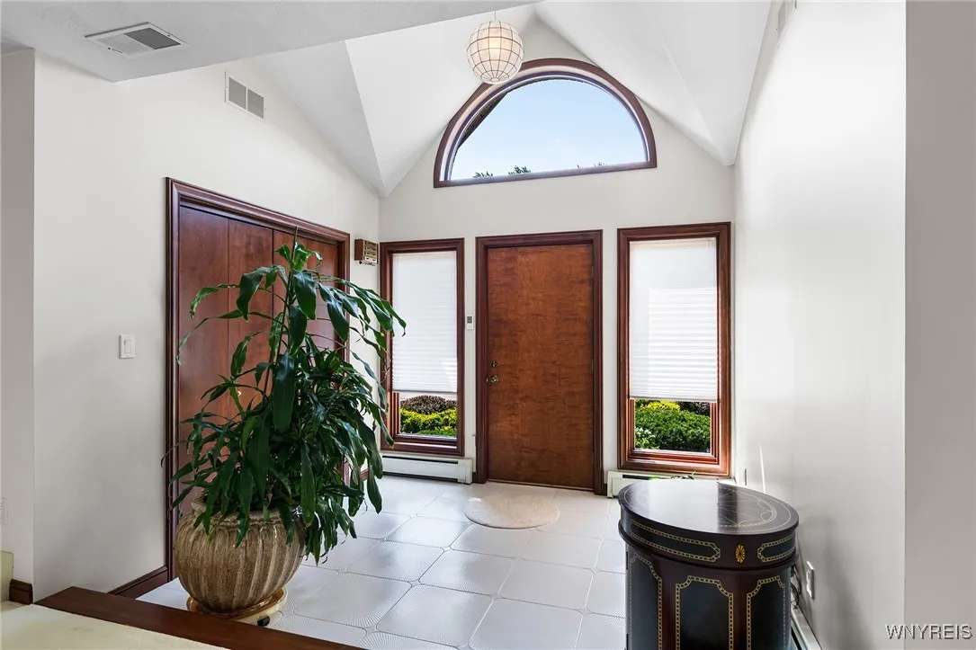 624 Woodland Drive, Tonawanda, New York 14223, Tonawanda, New York 14223, 3 Bedrooms Bedrooms, 11 Rooms Rooms,3 BathroomsBathrooms,Residential,For Sale,624 Woodland Drive, Tonawanda, New York 14223,B1630175