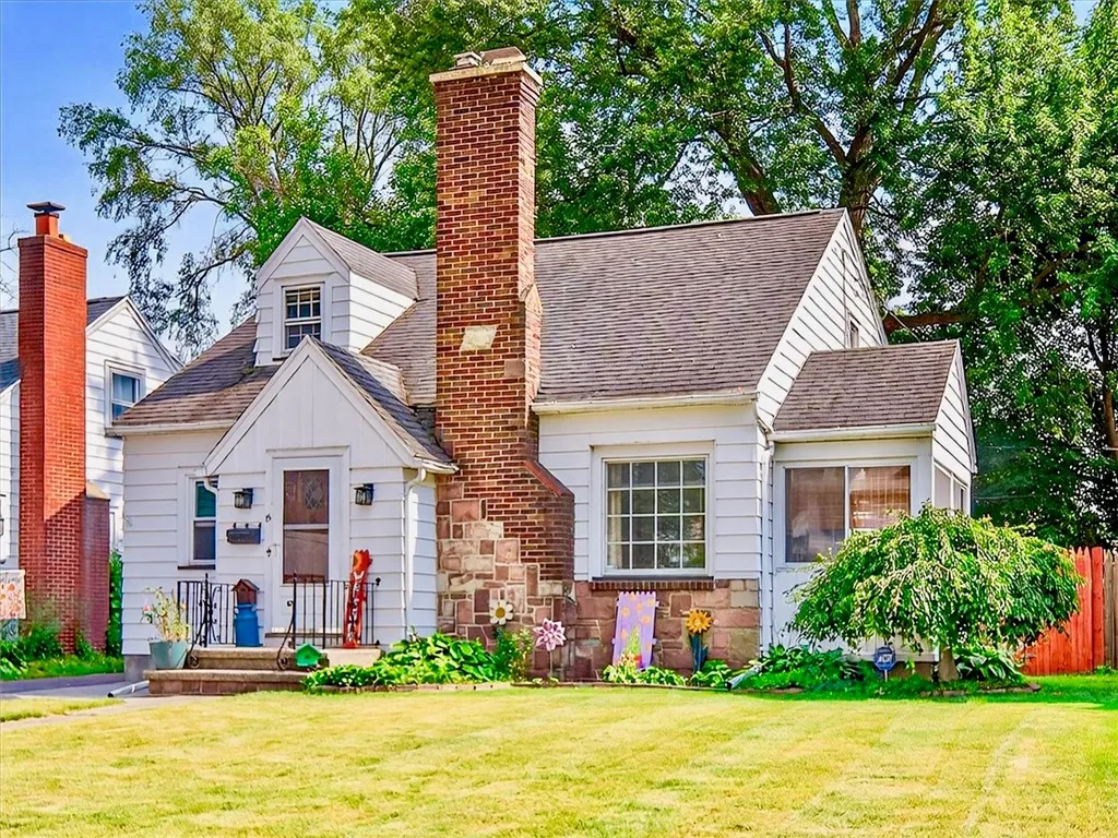 15 Burwell Road, Irondequoit, New York 14617, Irondequoit, New York 14617, 3 Bedrooms Bedrooms, 6 Rooms Rooms,2 BathroomsBathrooms,Residential,Closed,15 Burwell Road, Irondequoit, New York 14617,0,R1630208