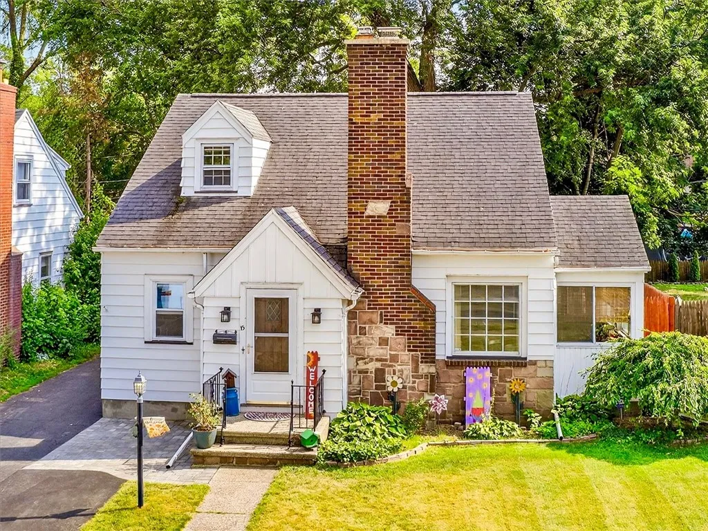 15 Burwell Road, Irondequoit, New York 14617, Irondequoit, New York 14617, 3 Bedrooms Bedrooms, 6 Rooms Rooms,2 BathroomsBathrooms,Residential,Closed,15 Burwell Road, Irondequoit, New York 14617,0,R1630208