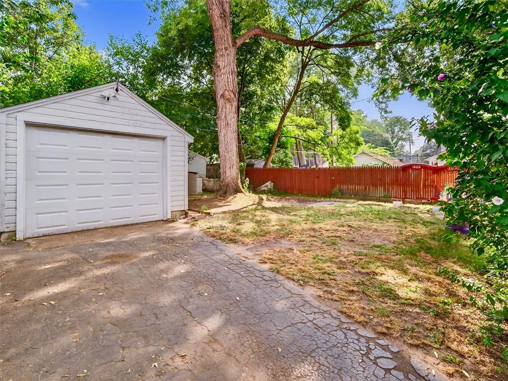 15 Burwell Road, Irondequoit, New York 14617, Irondequoit, New York 14617, 3 Bedrooms Bedrooms, 6 Rooms Rooms,2 BathroomsBathrooms,Residential,Closed,15 Burwell Road, Irondequoit, New York 14617,0,R1630208