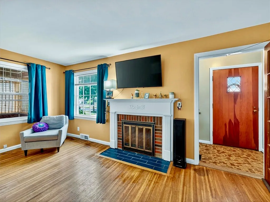 Wood burning fireplace