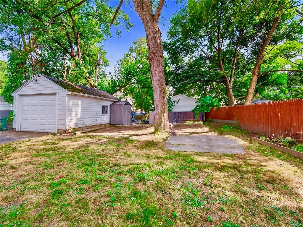 15 Burwell Road, Irondequoit, New York 14617, Irondequoit, New York 14617, 3 Bedrooms Bedrooms, 6 Rooms Rooms,2 BathroomsBathrooms,Residential,Closed,15 Burwell Road, Irondequoit, New York 14617,0,R1630208