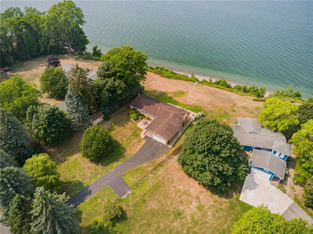 An overhead view - showing the extra wide driveway with a convenient turn around