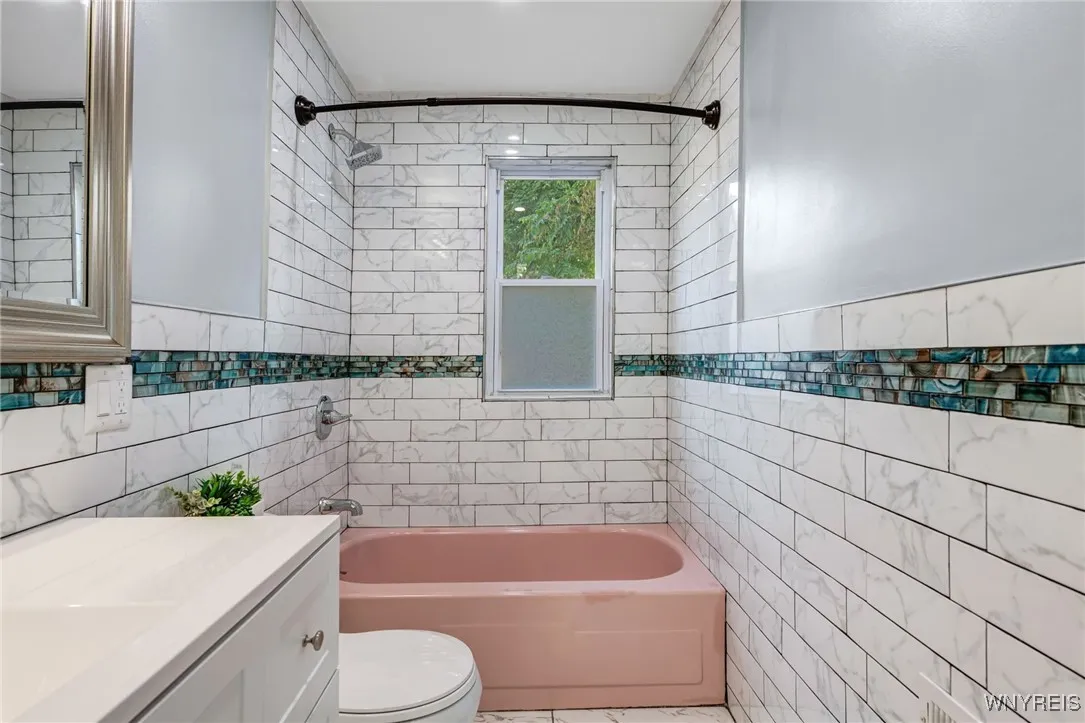 1602 Jefferson Avenue, Buffalo, New York 14208, Buffalo, New York 14208, 5 Bedrooms Bedrooms, ,2 BathroomsBathrooms,Residential,Closed,1602 Jefferson Avenue, Buffalo, New York 14208,0,B1630287