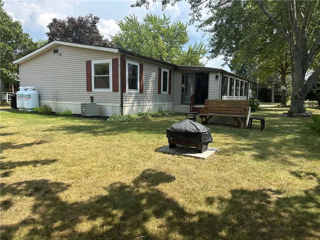 225 Sunset Drive, Clarendon, New York 14470, Clarendon, New York 14470, 3 Bedrooms Bedrooms, 6 Rooms Rooms,2 BathroomsBathrooms,Residential,Closed,225 Sunset Drive, Clarendon, New York 14470,0,R1630334