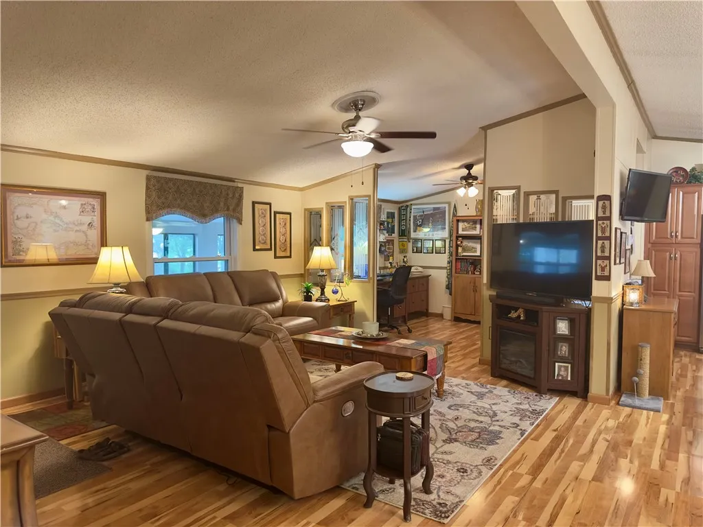 225 Sunset Drive, Clarendon, New York 14470, Clarendon, New York 14470, 3 Bedrooms Bedrooms, 6 Rooms Rooms,2 BathroomsBathrooms,Residential,Closed,225 Sunset Drive, Clarendon, New York 14470,0,R1630334
