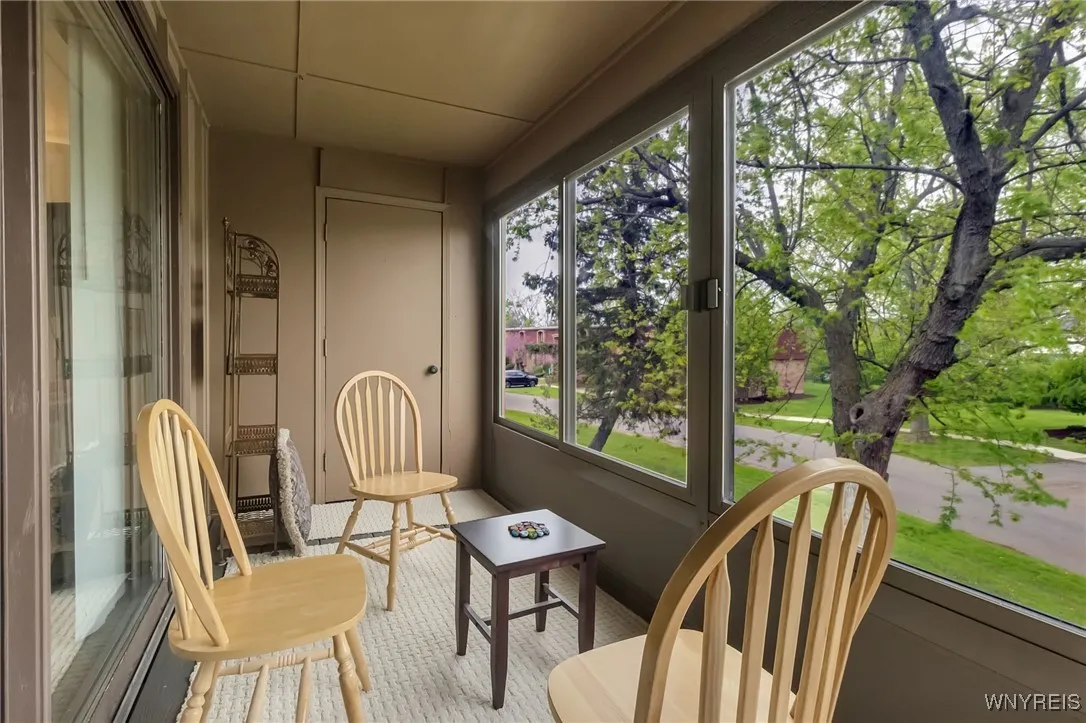 Enclosed balcony