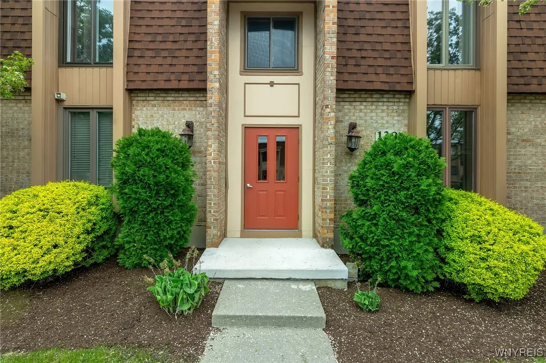 130 Groton Drive 4, Amherst, New York 14228, Amherst, New York 14228, 2 Bedrooms Bedrooms, 5 Rooms Rooms,1 BathroomBathrooms,Residential,For Sale,130 Groton Drive 4, Amherst, New York 14228,B1630276