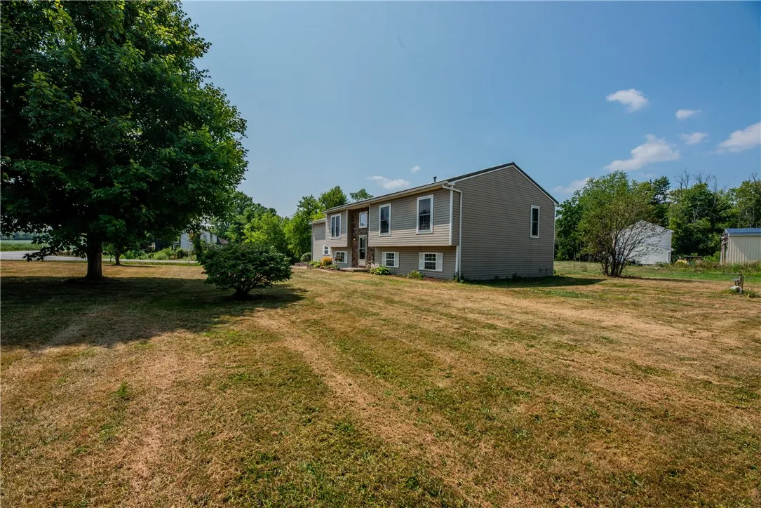 2097 Leno Road, Palmyra, New York 14522, Palmyra, New York 14522, 3 Bedrooms Bedrooms, 7 Rooms Rooms,2 BathroomsBathrooms,Residential,Closed,2097 Leno Road, Palmyra, New York 14522,0,R1628925