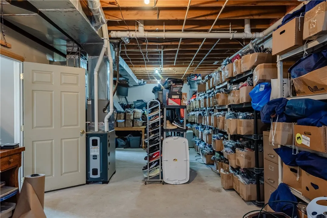 2097 Leno Road, Palmyra, New York 14522, Palmyra, New York 14522, 3 Bedrooms Bedrooms, 7 Rooms Rooms,2 BathroomsBathrooms,Residential,Closed,2097 Leno Road, Palmyra, New York 14522,0,R1628925