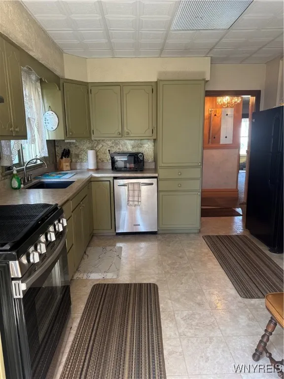 121 Aldrich Place, Buffalo, New York 14220, Buffalo, New York 14220, 4 Bedrooms Bedrooms, 5 Rooms Rooms,1 BathroomBathrooms,Residential,For Sale,121 Aldrich Place, Buffalo, New York 14220,B1630180