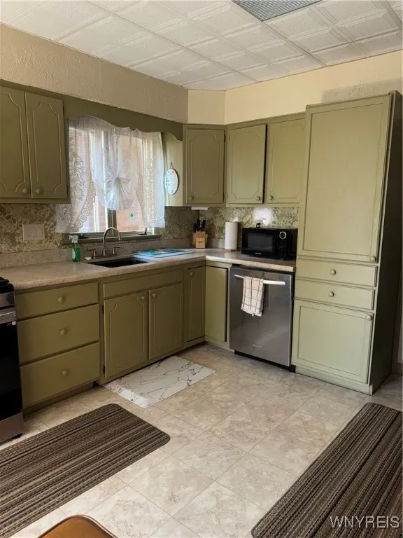 121 Aldrich Place, Buffalo, New York 14220, Buffalo, New York 14220, 4 Bedrooms Bedrooms, 5 Rooms Rooms,1 BathroomBathrooms,Residential,For Sale,121 Aldrich Place, Buffalo, New York 14220,B1630180