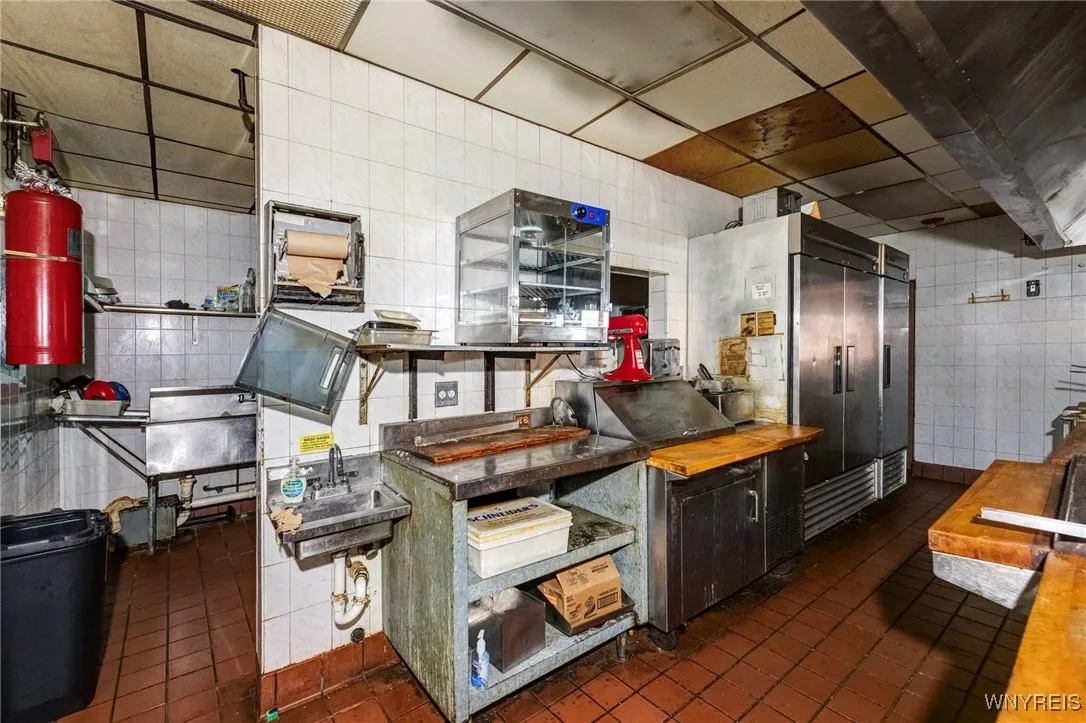 423 Hopkins Street, Buffalo, New York 14220, Buffalo, New York 14220, ,Commercial Sale,For Sale,423 Hopkins Street, Buffalo, New York 14220,B1630339