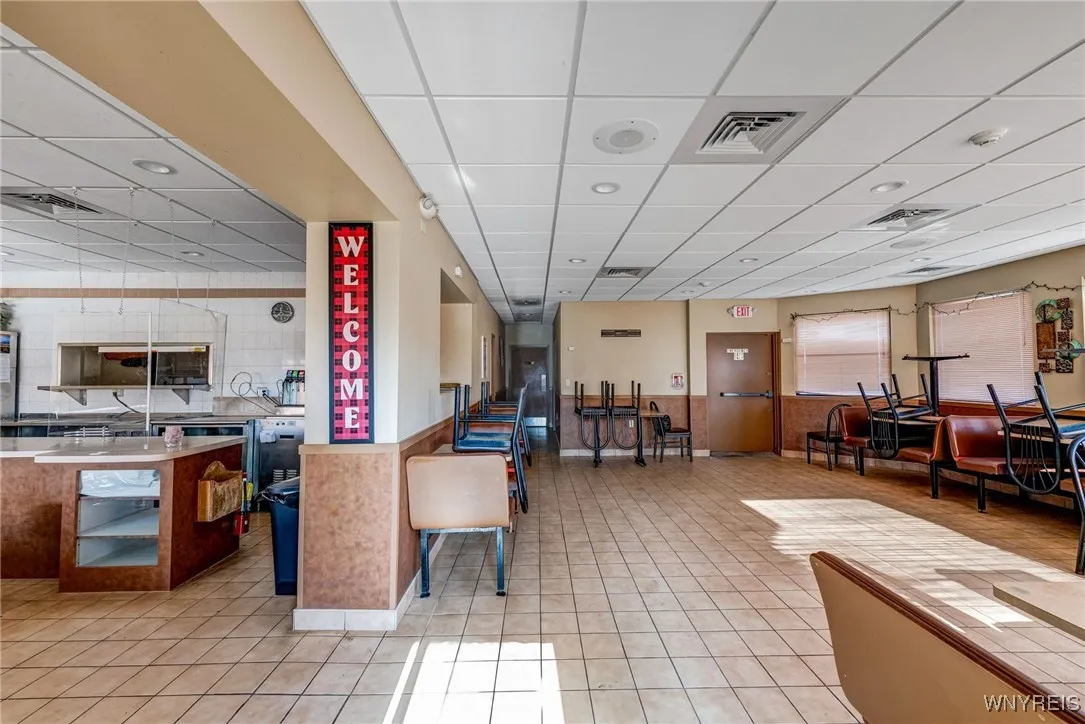 423 Hopkins Street, Buffalo, New York 14220, Buffalo, New York 14220, ,Commercial Sale,For Sale,423 Hopkins Street, Buffalo, New York 14220,B1630339