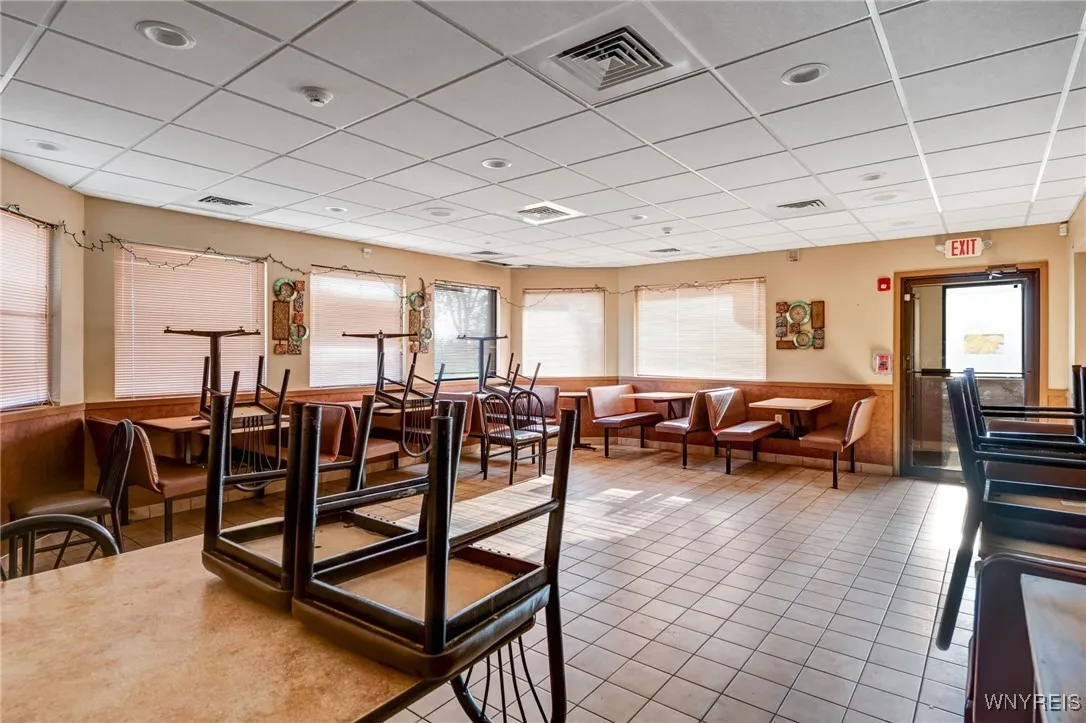 423 Hopkins Street, Buffalo, New York 14220, Buffalo, New York 14220, ,Commercial Sale,For Sale,423 Hopkins Street, Buffalo, New York 14220,B1630339