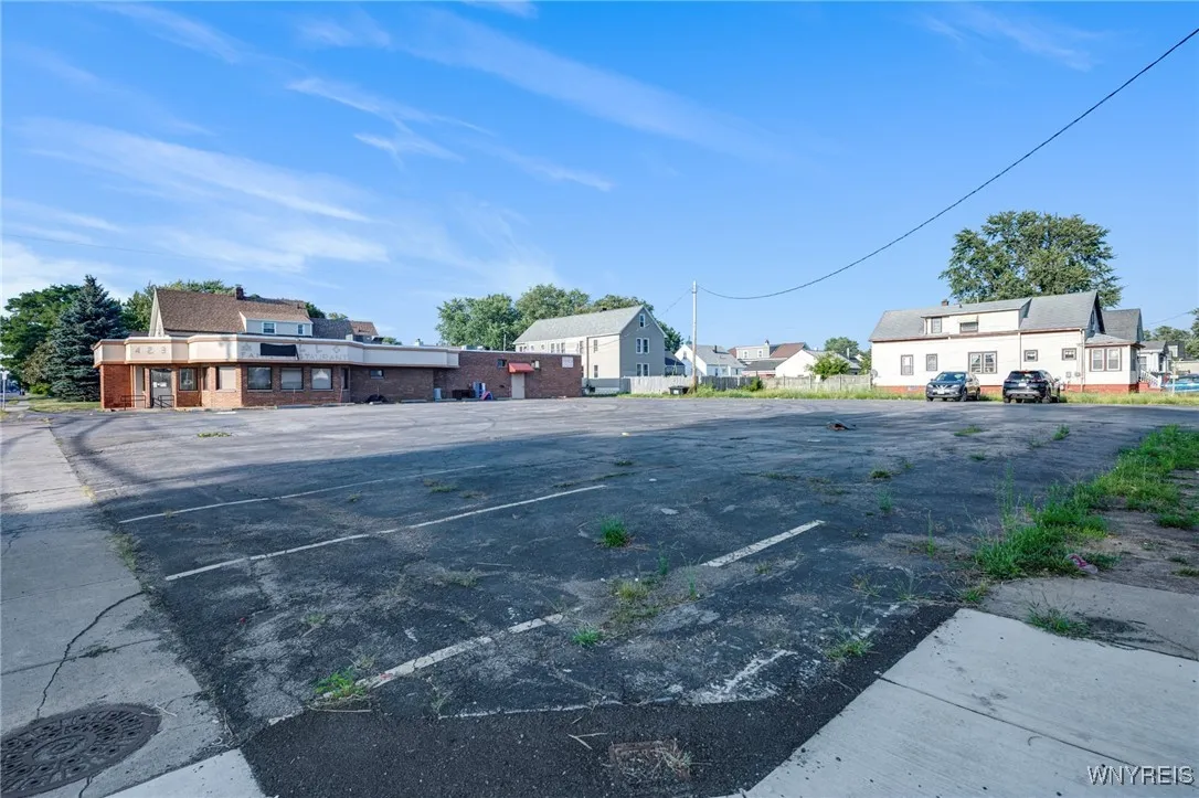 423 Hopkins Street, Buffalo, New York 14220, Buffalo, New York 14220, ,Commercial Sale,For Sale,423 Hopkins Street, Buffalo, New York 14220,B1630339