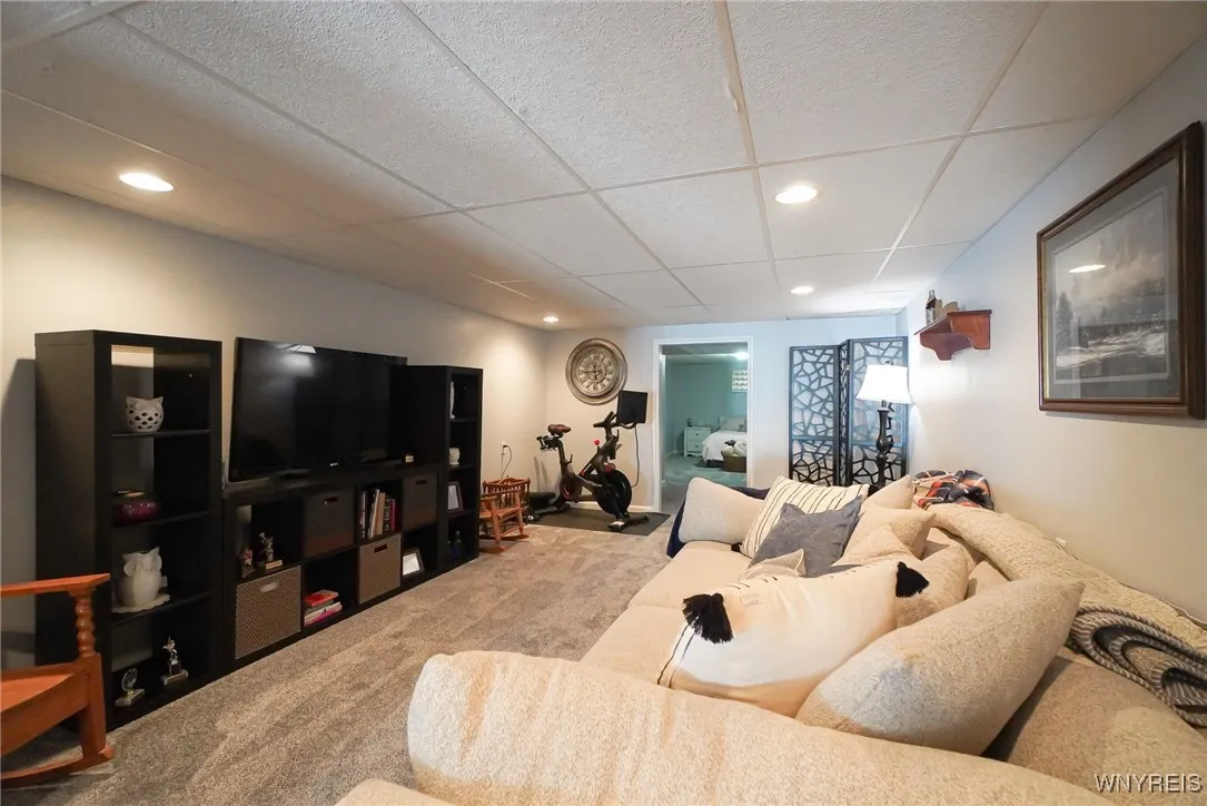 In law suite like/lounge area