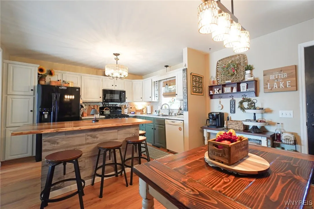 3748 Shearman Road, Castile, New York 14530, Castile, New York 14530, 5 Bedrooms Bedrooms, 11 Rooms Rooms,3 BathroomsBathrooms,Residential,Closed,3748 Shearman Road, Castile, New York 14530,0,B1628952