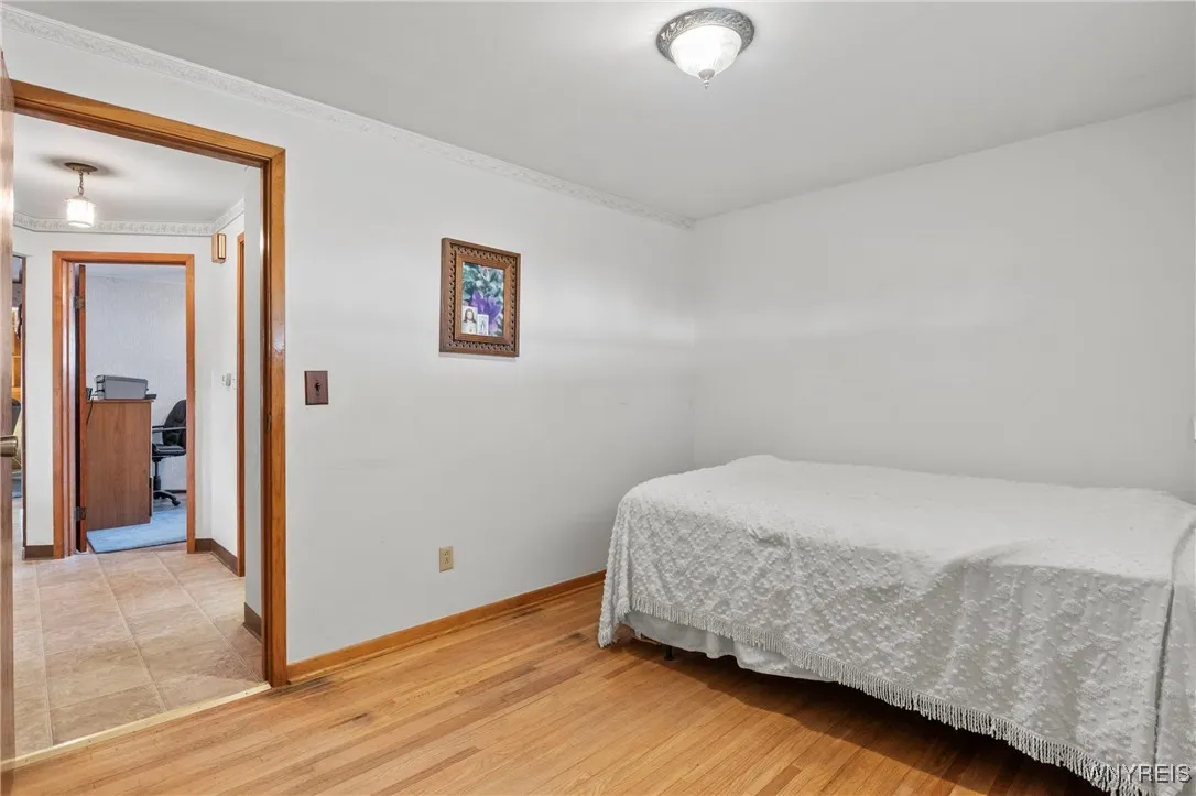 9 Bay Lane, Cheektowaga, New York 14225, Cheektowaga, New York 14225, 4 Bedrooms Bedrooms, 6 Rooms Rooms,1 BathroomBathrooms,Residential,For Sale,9 Bay Lane, Cheektowaga, New York 14225,B1629621