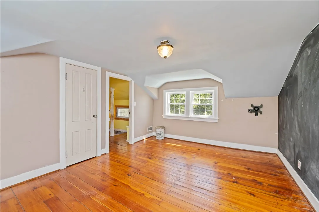 Upstairs Bedroom (3)