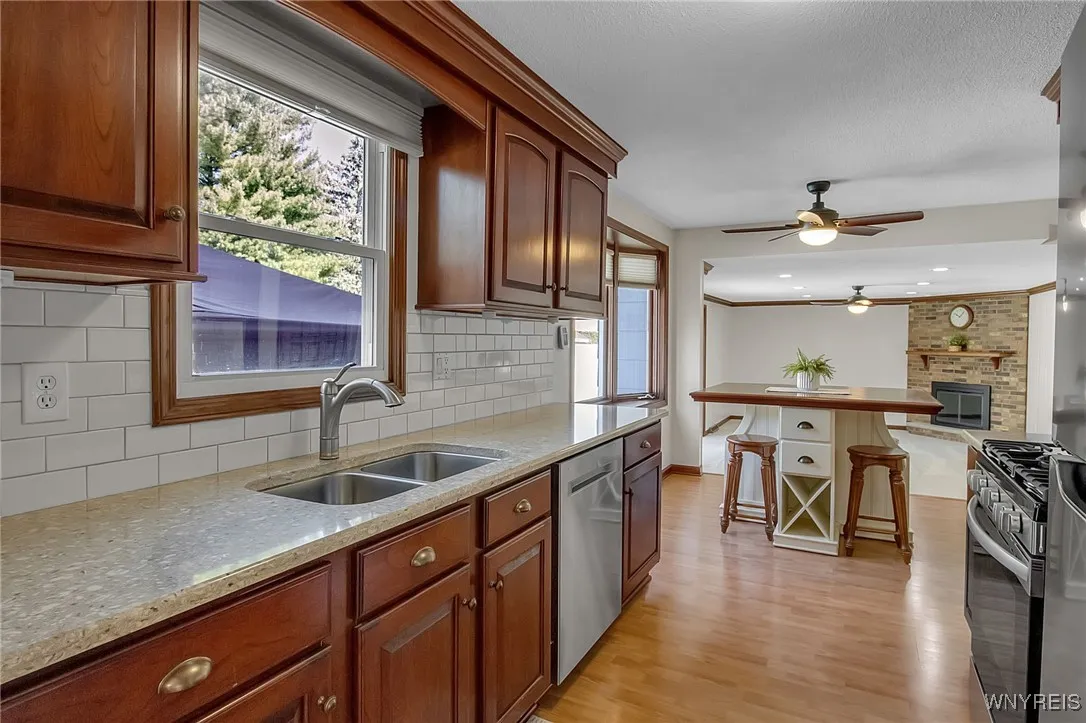 36 Schimwood Drive, Amherst, New York 14068, Amherst, New York 14068, 3 Bedrooms Bedrooms, 7 Rooms Rooms,1 BathroomBathrooms,Residential,For Sale,36 Schimwood Drive, Amherst, New York 14068,0,B1629865
