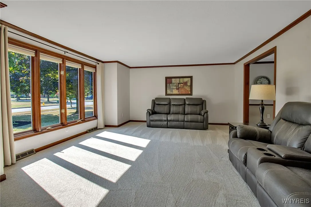 36 Schimwood Drive, Amherst, New York 14068, Amherst, New York 14068, 3 Bedrooms Bedrooms, 7 Rooms Rooms,1 BathroomBathrooms,Residential,For Sale,36 Schimwood Drive, Amherst, New York 14068,0,B1629865