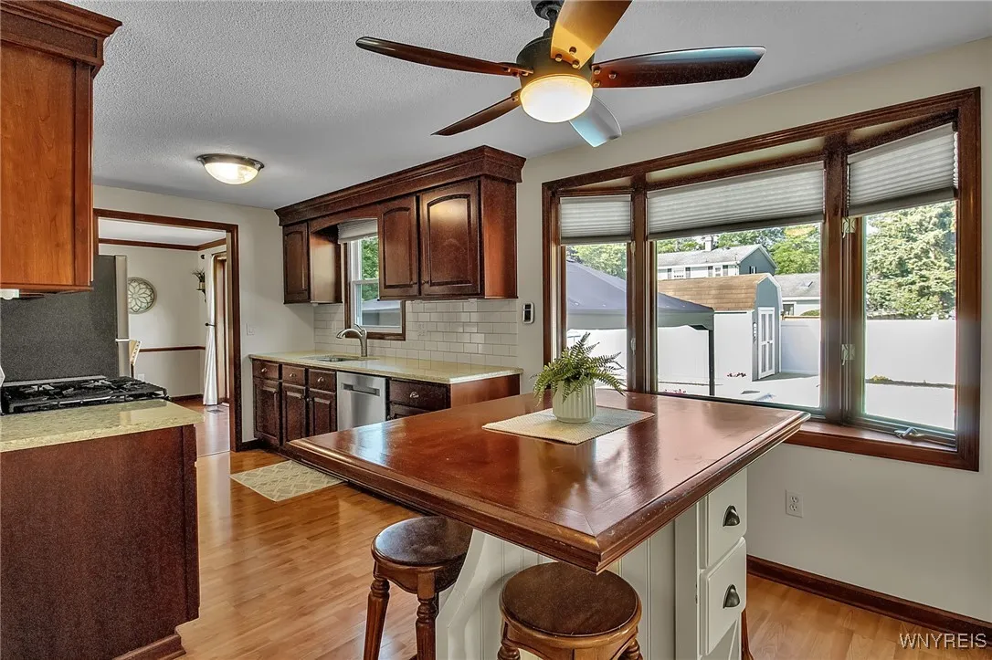 36 Schimwood Drive, Amherst, New York 14068, Amherst, New York 14068, 3 Bedrooms Bedrooms, 7 Rooms Rooms,1 BathroomBathrooms,Residential,For Sale,36 Schimwood Drive, Amherst, New York 14068,0,B1629865