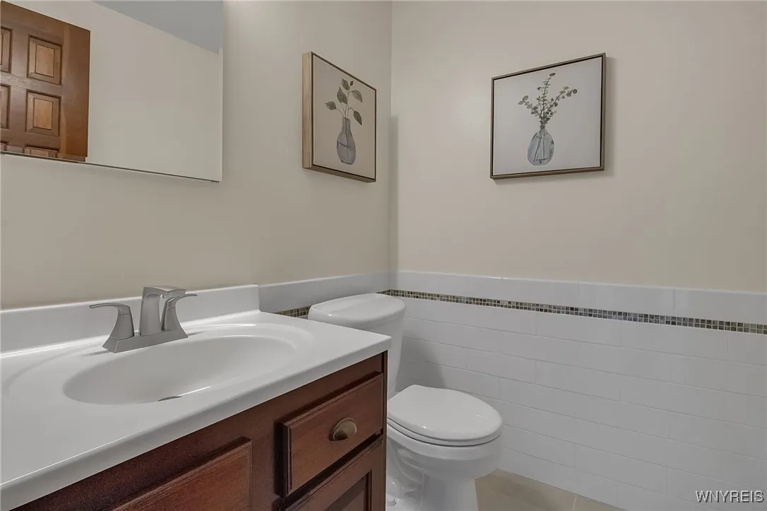 36 Schimwood Drive, Amherst, New York 14068, Amherst, New York 14068, 3 Bedrooms Bedrooms, 7 Rooms Rooms,1 BathroomBathrooms,Residential,For Sale,36 Schimwood Drive, Amherst, New York 14068,0,B1629865