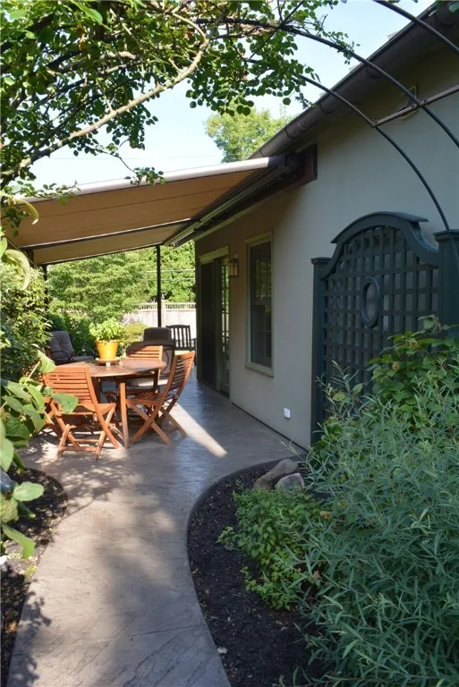 Exterior - South Side Garden - facing west