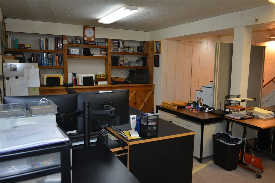 Basement finished area - View 3