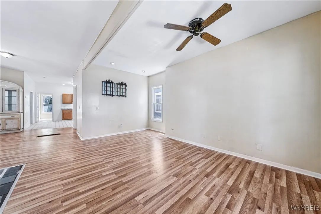 27 Heward Avenue, Buffalo, New York 14207, Buffalo, New York 14207, 5 Bedrooms Bedrooms, ,2 BathroomsBathrooms,Residential,For Sale,27 Heward Avenue, Buffalo, New York 14207,0,B1630360