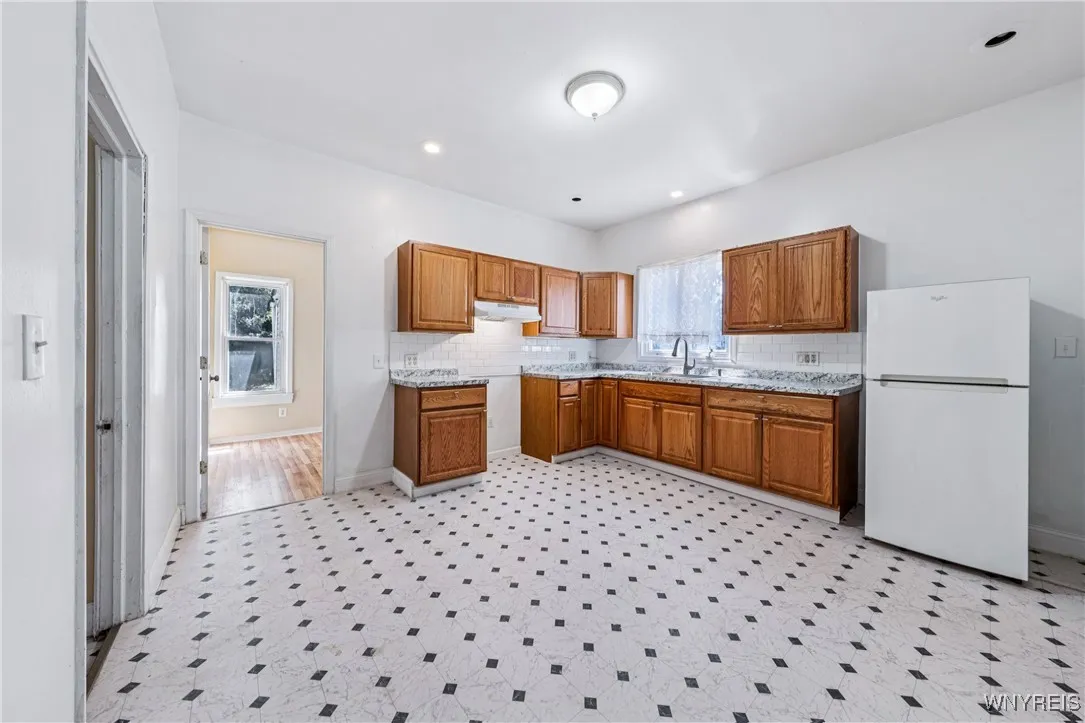 27 Heward Avenue, Buffalo, New York 14207, Buffalo, New York 14207, 5 Bedrooms Bedrooms, ,2 BathroomsBathrooms,Residential,For Sale,27 Heward Avenue, Buffalo, New York 14207,0,B1630360