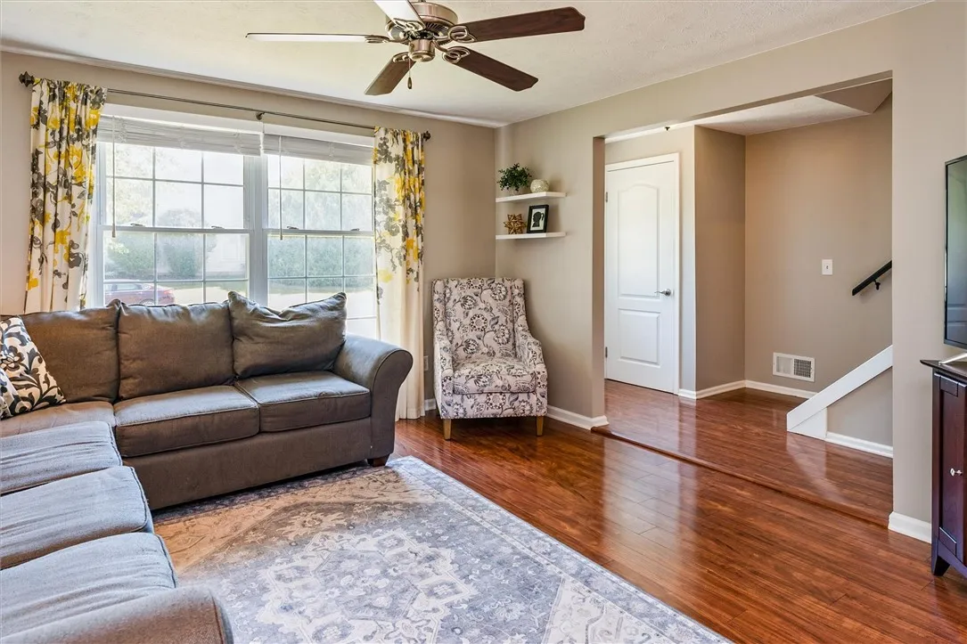 224 South Estate Drive, Webster, New York 14580, Webster, New York 14580, 2 Bedrooms Bedrooms, 5 Rooms Rooms,1 BathroomBathrooms,Residential,Closed,224 South Estate Drive, Webster, New York 14580,0,R1623051