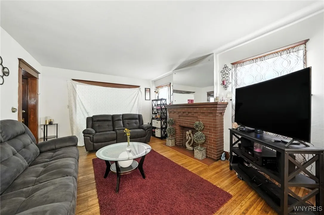 228 Hartwell Road, Buffalo, New York 14216, Buffalo, New York 14216, 6 Bedrooms Bedrooms, ,2 BathroomsBathrooms,Residential,For Sale,228 Hartwell Road, Buffalo, New York 14216,0,B1630379
