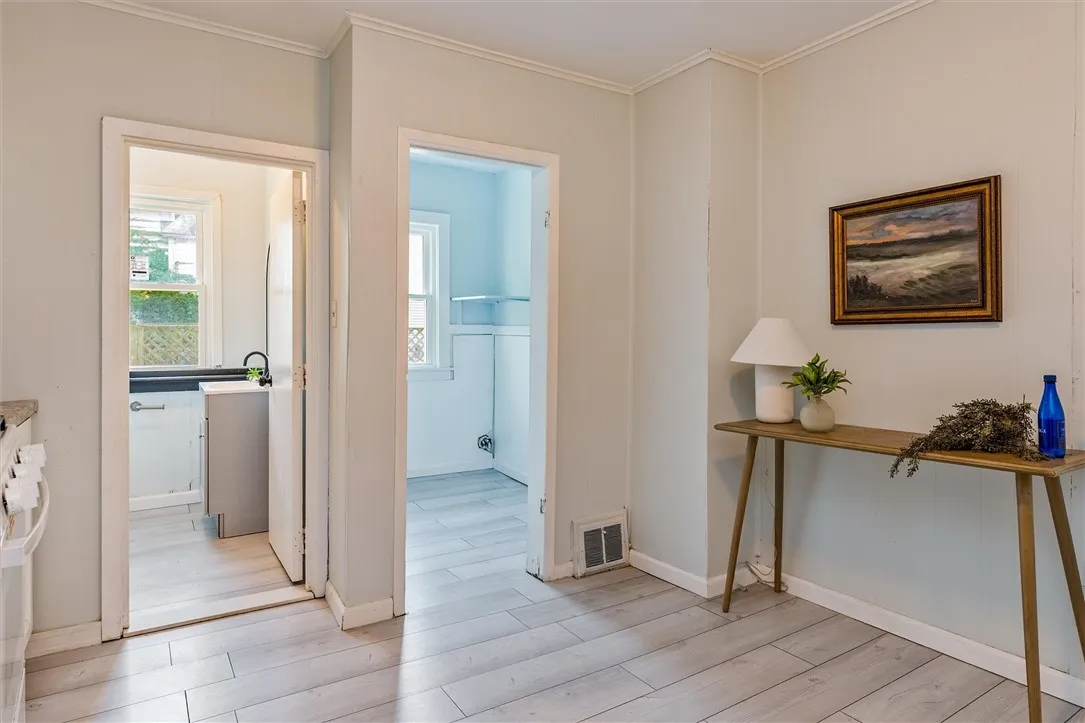 56 Wren Street, Rochester, New York 14613, Rochester, New York 14613, 4 Bedrooms Bedrooms, 8 Rooms Rooms,1 BathroomBathrooms,Residential,Closed,56 Wren Street, Rochester, New York 14613,0,R1630332