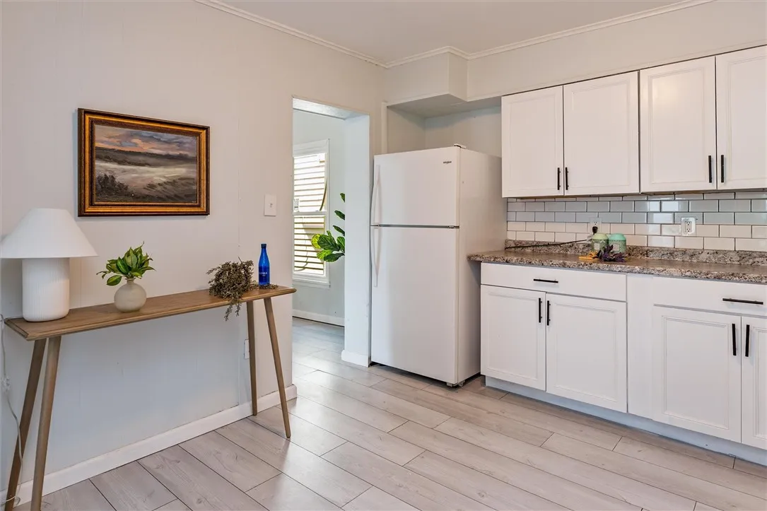 56 Wren Street, Rochester, New York 14613, Rochester, New York 14613, 4 Bedrooms Bedrooms, 8 Rooms Rooms,1 BathroomBathrooms,Residential,Closed,56 Wren Street, Rochester, New York 14613,0,R1630332