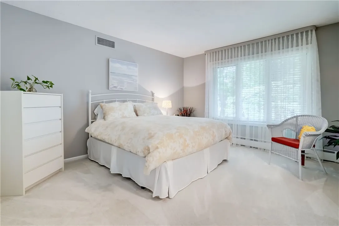 14 Ridgeway Estates, Greece, New York 14626, Greece, New York 14626, 5 Bedrooms Bedrooms, 12 Rooms Rooms,4 BathroomsBathrooms,Residential,Closed,14 Ridgeway Estates, Greece, New York 14626,0,R1629677