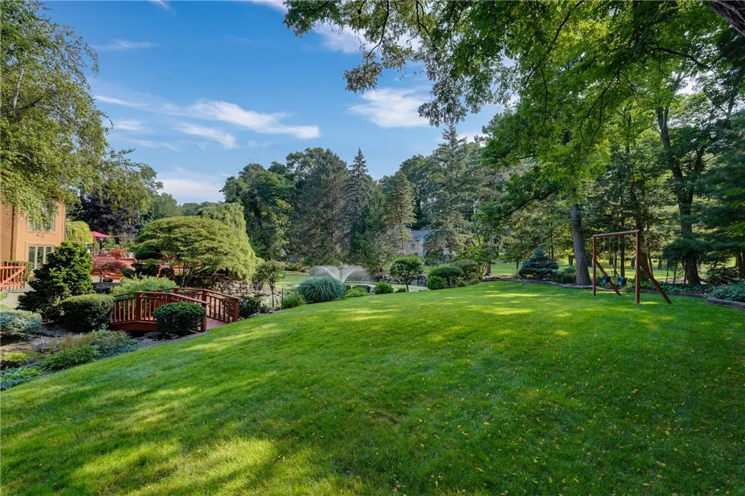 14 Ridgeway Estates, Greece, New York 14626, Greece, New York 14626, 5 Bedrooms Bedrooms, 12 Rooms Rooms,4 BathroomsBathrooms,Residential,Closed,14 Ridgeway Estates, Greece, New York 14626,0,R1629677