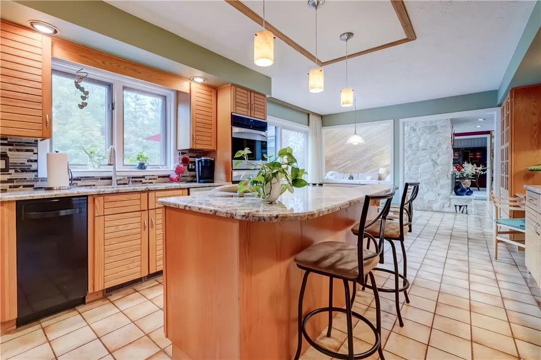 14 Ridgeway Estates, Greece, New York 14626, Greece, New York 14626, 5 Bedrooms Bedrooms, 12 Rooms Rooms,4 BathroomsBathrooms,Residential,Closed,14 Ridgeway Estates, Greece, New York 14626,0,R1629677