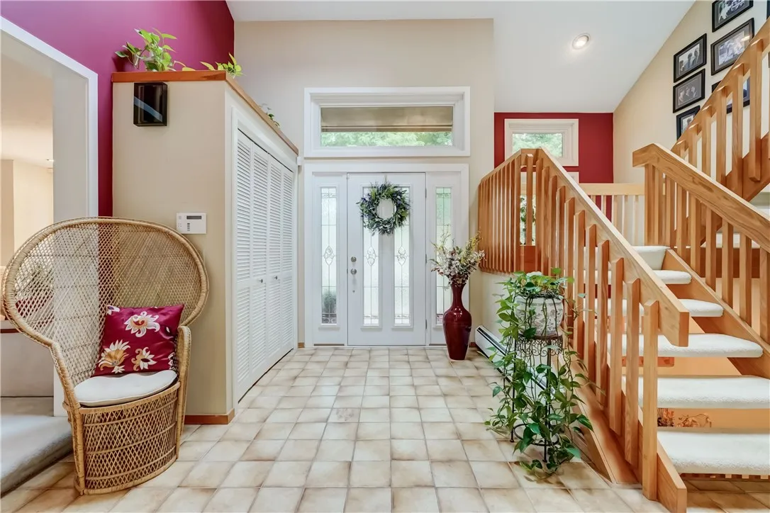 14 Ridgeway Estates, Greece, New York 14626, Greece, New York 14626, 5 Bedrooms Bedrooms, 12 Rooms Rooms,4 BathroomsBathrooms,Residential,Closed,14 Ridgeway Estates, Greece, New York 14626,0,R1629677