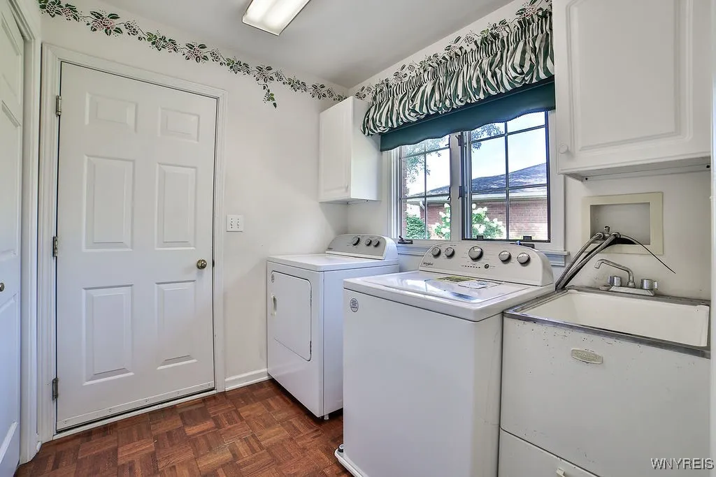 59 Hampton Hill Dr, Amherst, New York 14221, Amherst, New York 14221, 2 Bedrooms Bedrooms, 5 Rooms Rooms,2 BathroomsBathrooms,Residential,Closed,59 Hampton Hill Dr, Amherst, New York 14221,0,B1629787